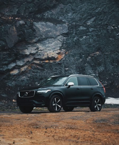 volva front black